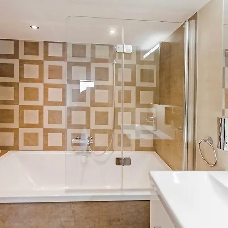 Chic Alpine For 5 - Perfect For Skiers * Grindelwald